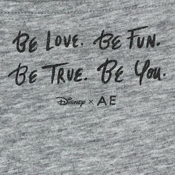 American Eagle‎ Disney Mickey Mouse T-Shirt Embroidered Unisex Size Medium - Picture 7 of 10